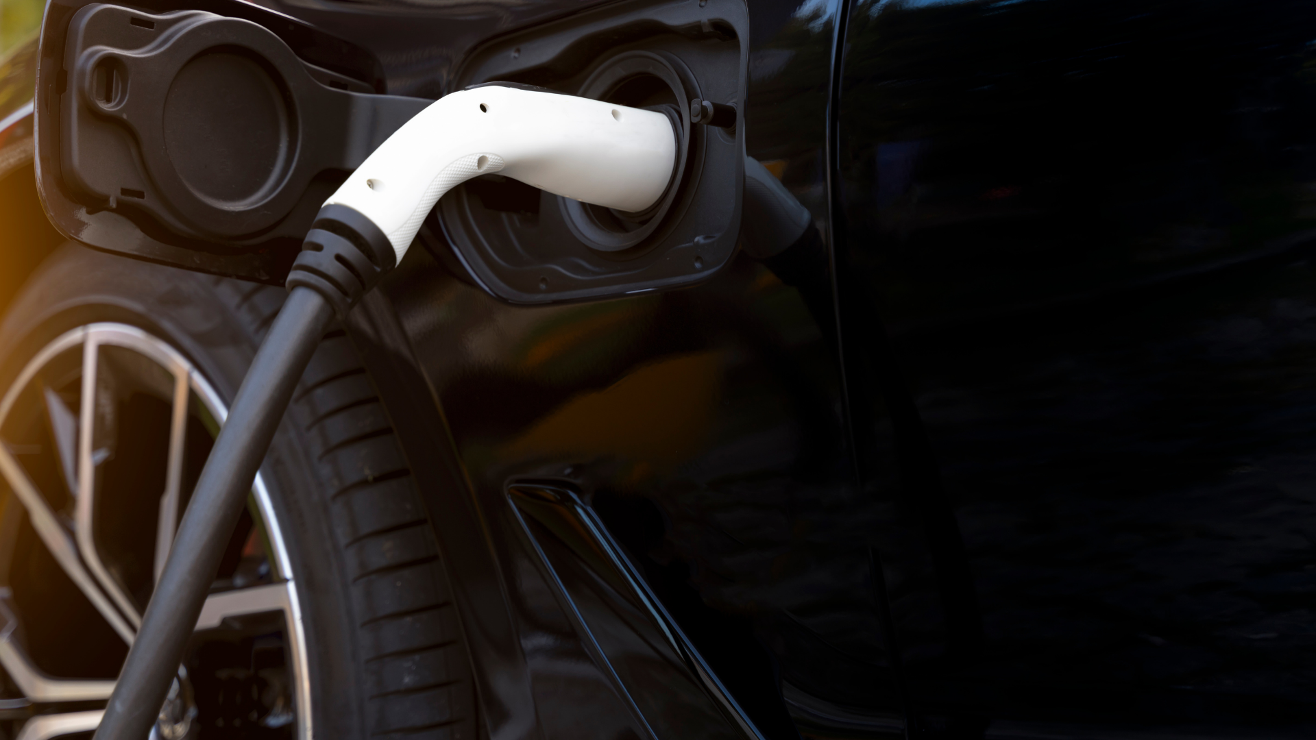 EV充電技術の最前線：急速充電とワイヤレス充電の進化