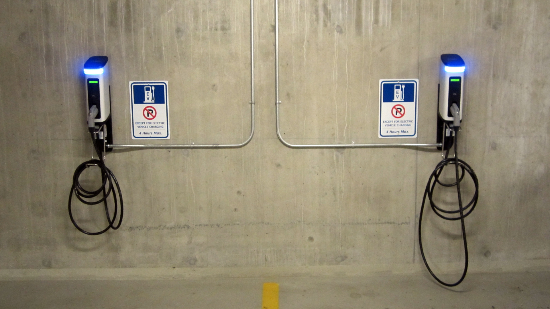 進むEVシフト！充電インフラ整備の現状と課題 - 急速充電器設置競争の裏側