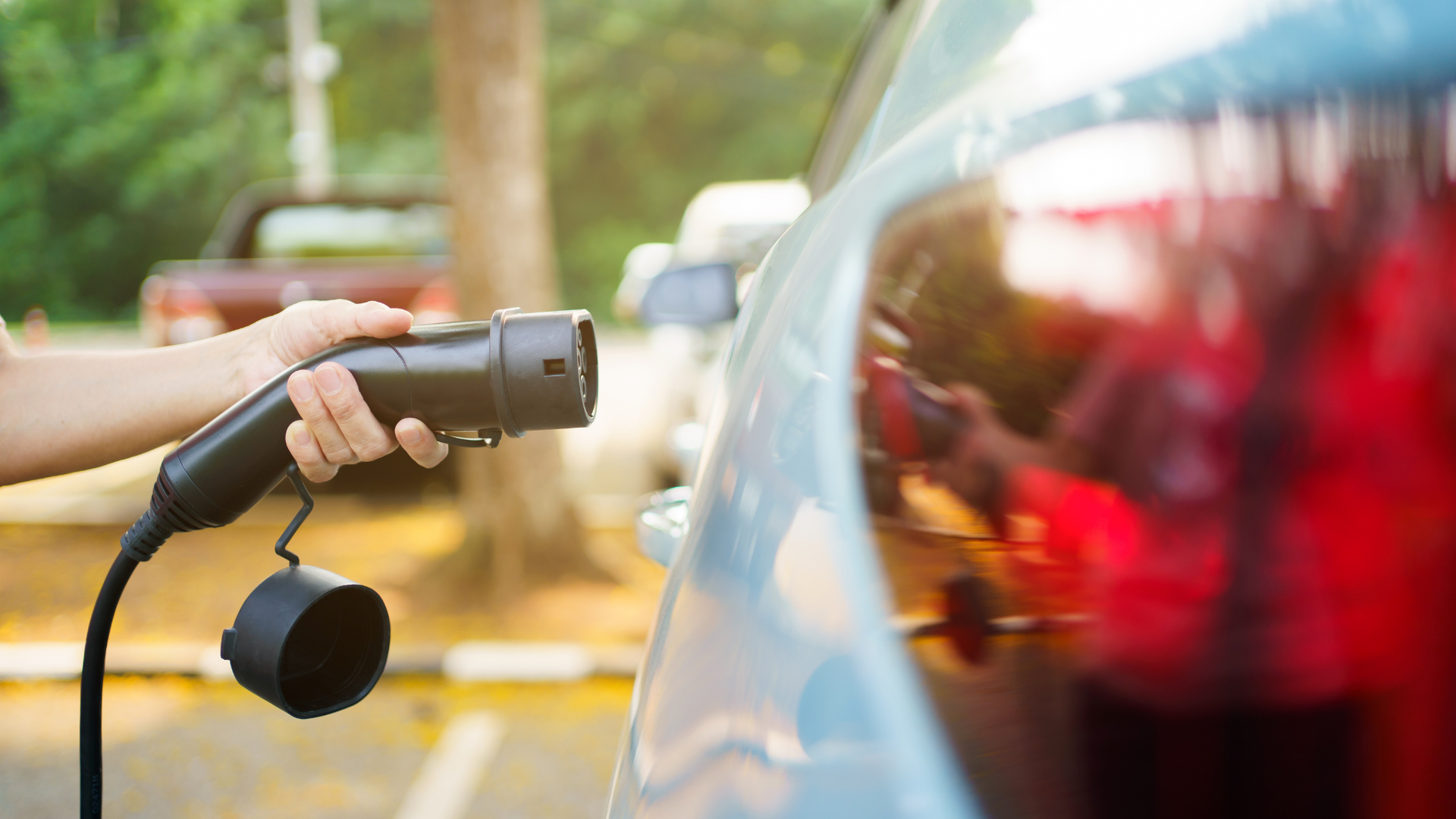 EV充電技術の最前線：急速充電とワイヤレス充電が描く未来