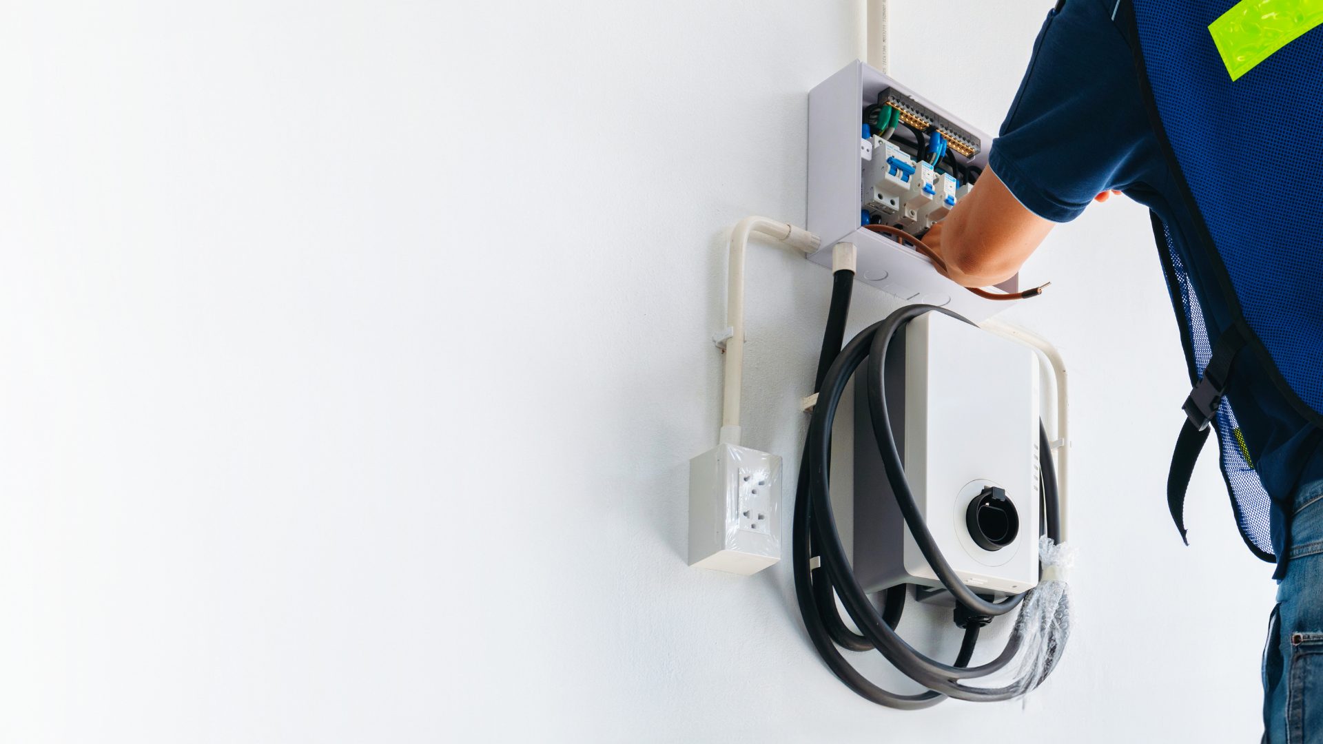 加速するEV価格競争：テスラ値下げ戦略と中国勢の台頭