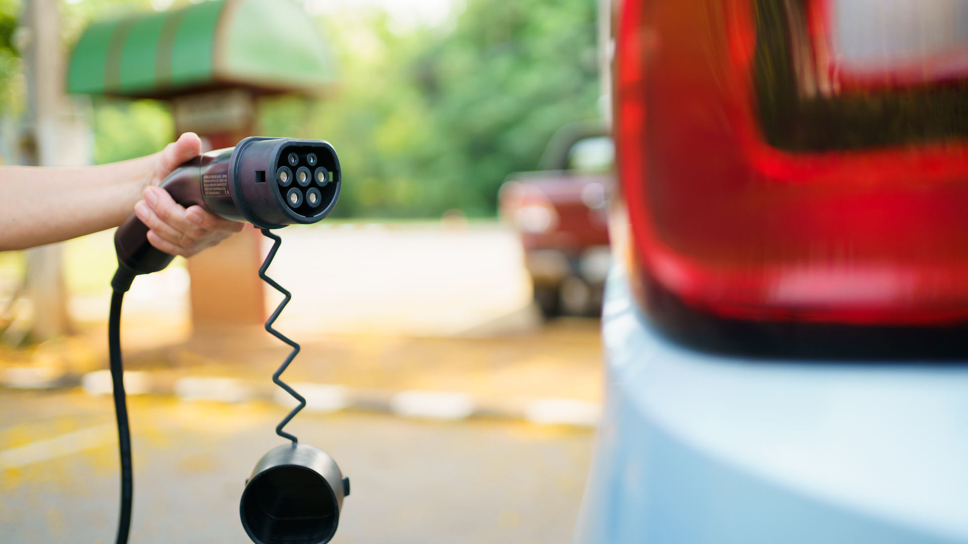 中古EV市場の現状と課題：リセールバリュー向上が普及のカギ